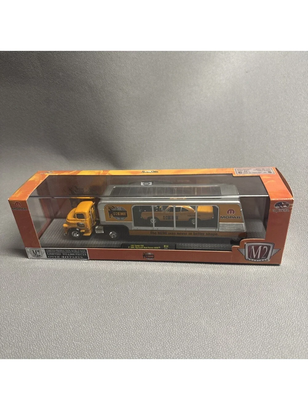 1:64 M2 Machines Auto-Haulers 1957 Dodge COE & 1969 Barracuda Road Runner Orange